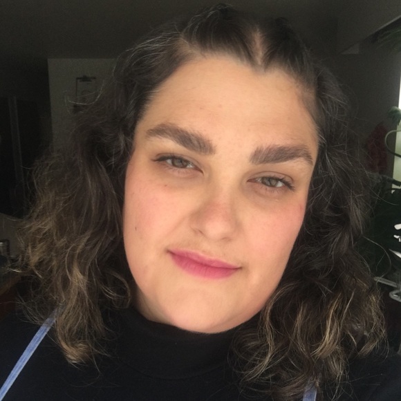 Meet your Posher, Leigh - Picture 1 of 1